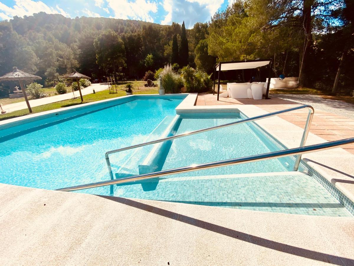 Private Villas Puerto Pollensa For Family Groups, Private Mountain Ideal For Runners, Trailers, Hikers, It Is Approximately 3 Minute Walk From The Beach Eksteriør billede